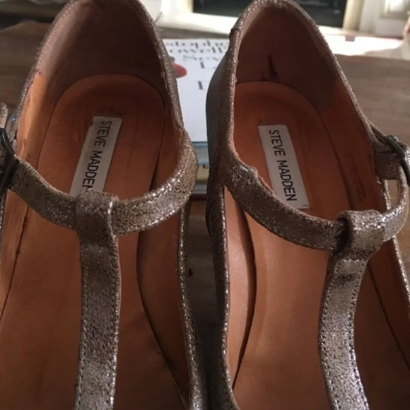 Steve Madden Metallic Trim T-strap, Vintagey - Picture 3 of 6